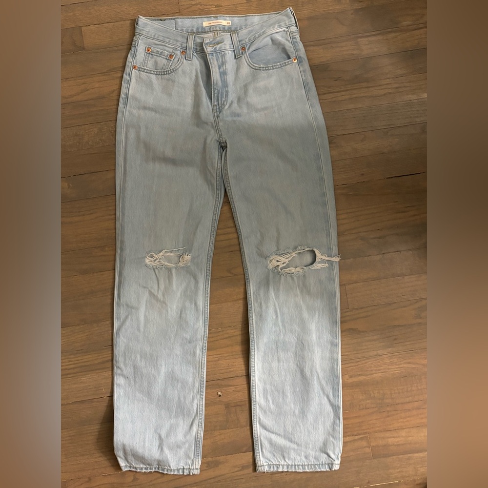 Levi’s low pro Light Blue Distressed women’s Jeans